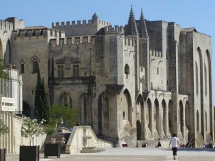 Avignon la dynamique