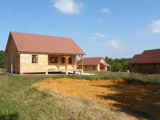 Un village de maisons bois