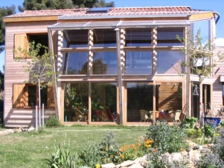 Découverte d'une maison "éco-bio" à Marseille