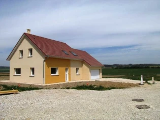 Des blocs en béton maçonné pour une maison BBC 