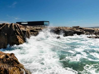 Sur l'île Fogo, l'architecture épouse les formes de la nature