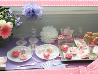 Une belle table pour un goûter d'enfants