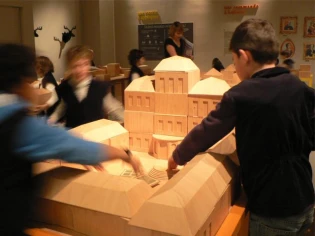 Les enfants dans la peau des architectes à la Cité de l'architecture et du patrimoine