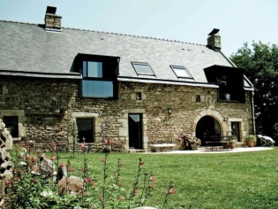 Une ancienne longère transformée en une maison d'hôte chaleureuse