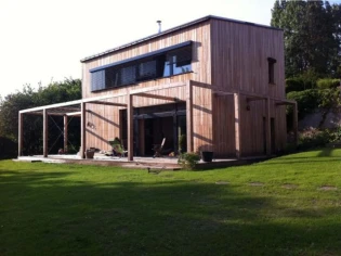 Une maison passive érigée à 40 km de Paris