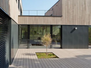 Une maison passive en bois massif peu conventionnelle