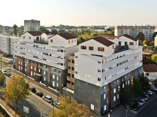 Des maisons au sommet des HLM 