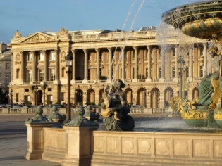 Tout l'intérieur de l'hôtel Crillon à vendre