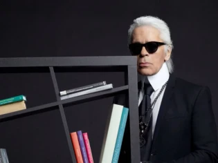 But dans l'objectif de Karl Lagerfeld