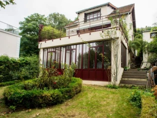 Une maison ouvrière s'offre une extension vintage et lumineuse 