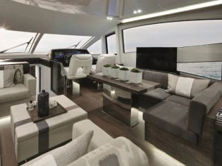 Un yacht de luxe aménagé par la décoratrice Kelly Hoppen