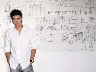 Alejandro Aravena, prix Pritzker 2016, architecte du progrès social