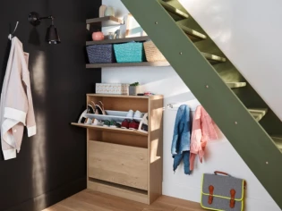 Rangements et aménagements sous l'escalier : 15 exemples malins 