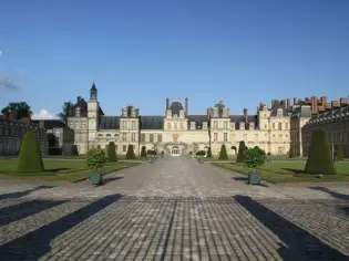 Elle offre 15.000 &euro; pour restaurer l'escalier du Château de Fontainebleau