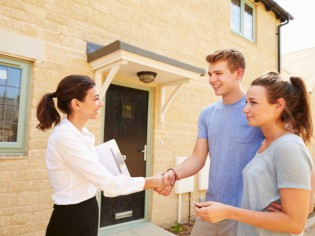 Acheter/Vendre : pourquoi faire encore appel à un agent immobilier ? 