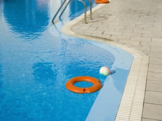 Piscine : les solutions pour sécuriser son bassin