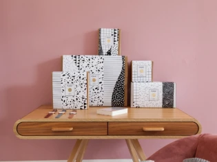 Made.com lance une collection de cadeaux déco pour Noël