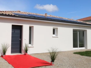 Une maison à énergie positive qui tient compte du confort d'été