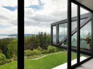 Une maison en suspension avec vue à 180°...