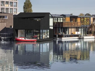 Une maison flottante, durable et autonome en énergie