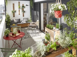 10 meubles astucieux pour tout ranger sur sa terrasse