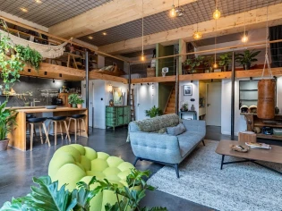 Un ancien garage transformé en loft de style industriel