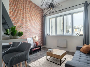 Avant/après : un appartement délabré transformé en petit loft douillet 