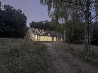 Rénovation exemplaire : une maison Phénix se transforme radicalement 