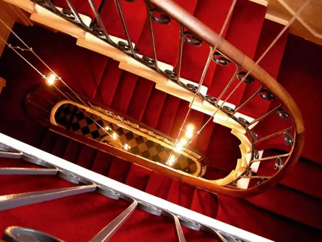 maison bord'eaux escalier