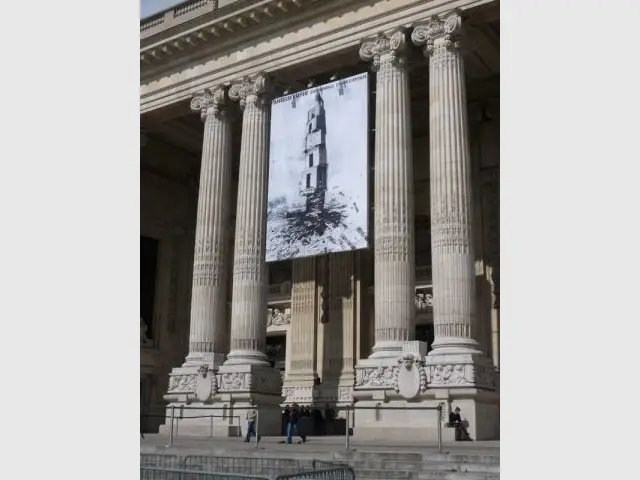 Sternenfall - Chute d'étoiles facade grand palais