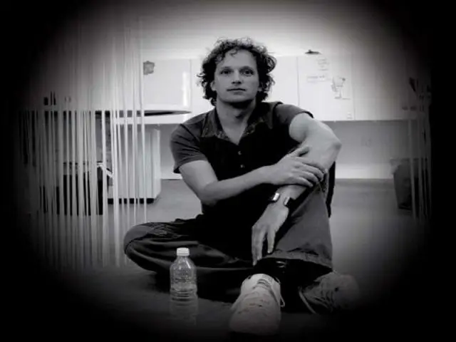 portrait yves behar