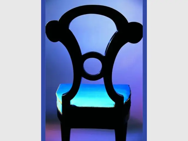 Chaise bleue