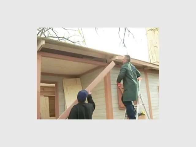 Installation de la maison - Emmaus maisons bois