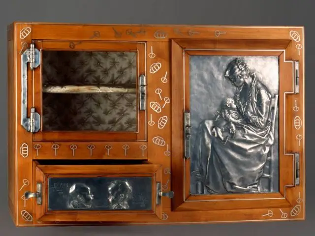 Charpentier armoire à layette