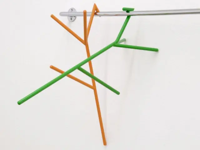 Orange et vert - NICOLA FROM BERN - design - porte manteaux