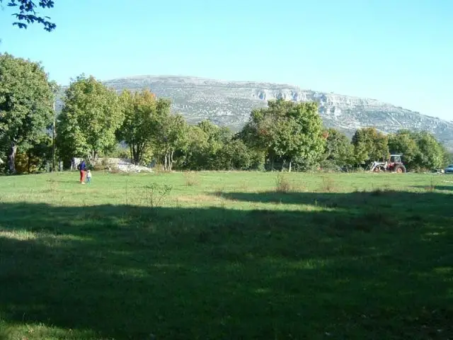 Terrain vierge - Maison en paille - reportage