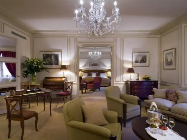 Royal Monceau - vente aux enchères mobilier