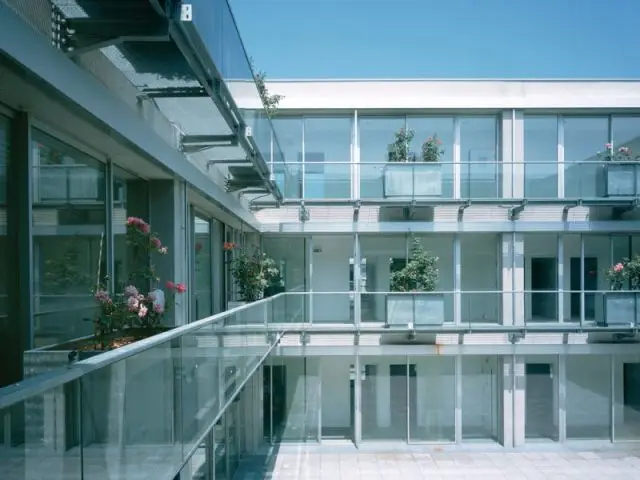 Pôle Sciences de gestion, Université Montesquieu, Bordeaux (2006) - Anne Lacaton et Jean-Philippe Vassal