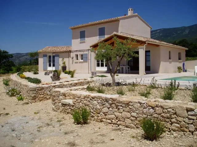 Maison achevée - Reportage Mas Provençal - Mont Ventoux