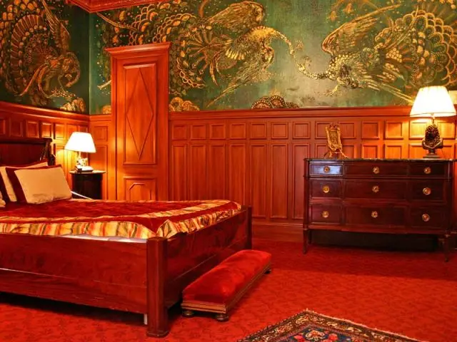 Lit et commode - Chambre d'Oscar Wilde à l'Hôtel