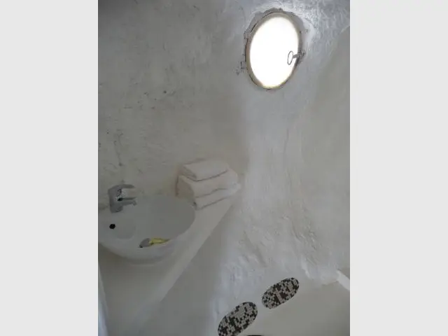 Bulle 50' - salle de bain - Museumotel