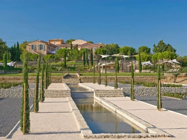 Vue du jardin - Domaine la Coquillade