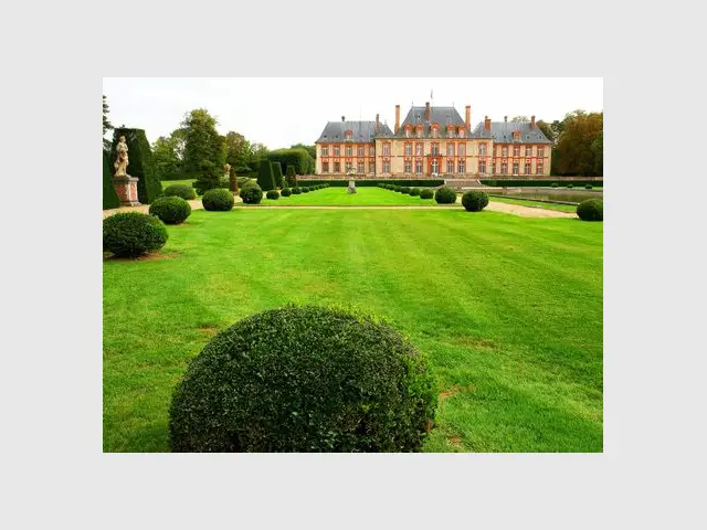 Les jardins du château de Breteuil - Jardins de France