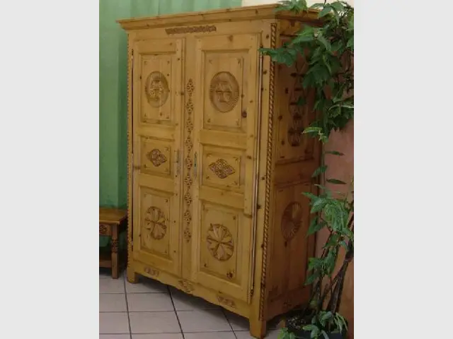 Armoire