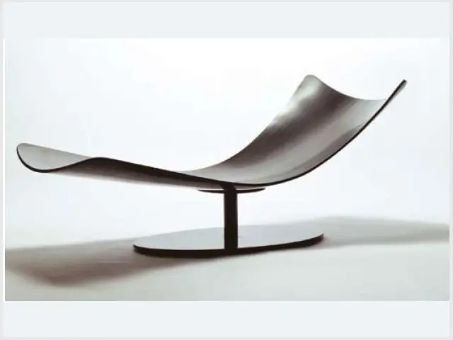 chaise longue