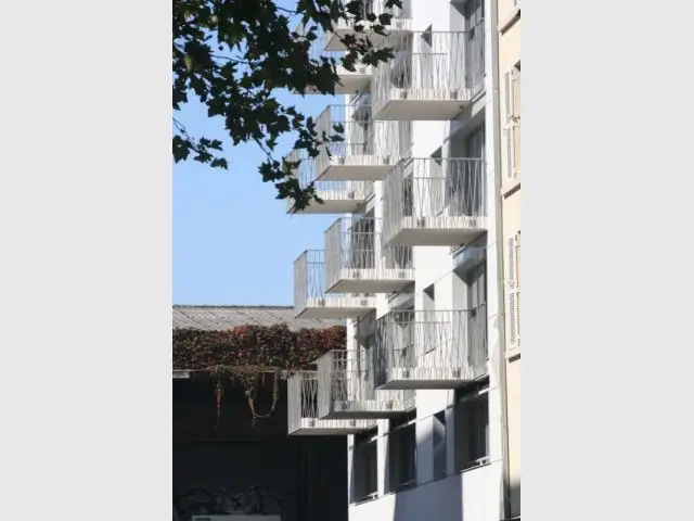 Balcons en quinconce - HLM écologique