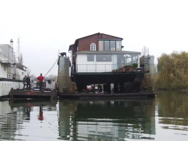 Opération de carénage - 3ème étape - Reportage - maison Flottante - péniche