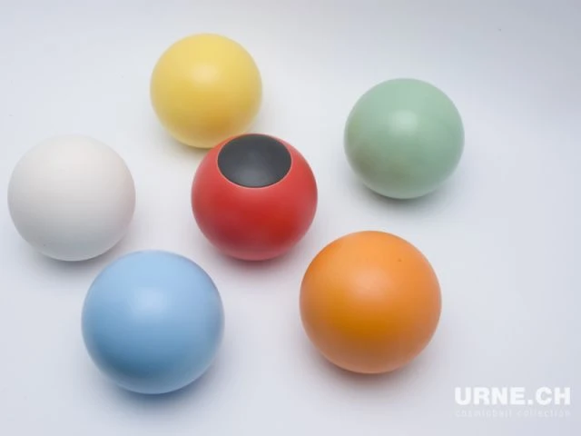 Cosmiccolours & Sfera rossa - Urne.ch - Cosmicball collection - Thomas Schär