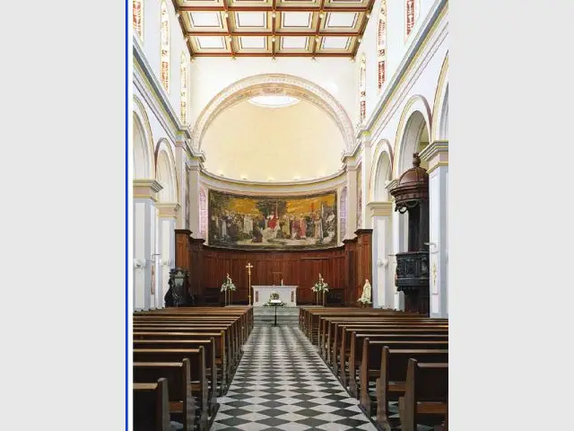 Intérieur de la cathédrale de Saint-Denis - Ile de