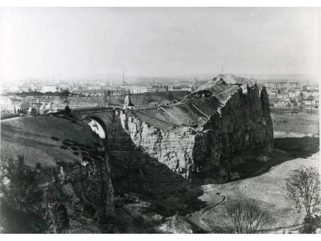 Les Buttes-Chaumont - Paris photographié au temps d'haussmann